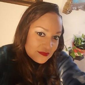 Meet your Posher, Joyce w